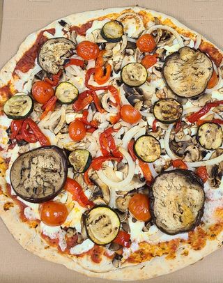 Pizza Vegetariana 33