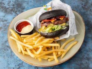 BLACK BURGER З КОТЛЕТОЮ ГРИЛЬ (520g)