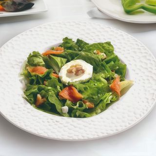 Ensalada De Salmón Y Nuez (250 g.)