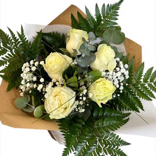 Ramo De 12 Rosas Blancas