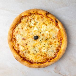 Quattro Formaggio pizza 32cm