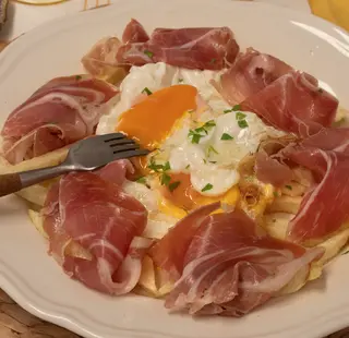 Sartenazo con jamón serrano