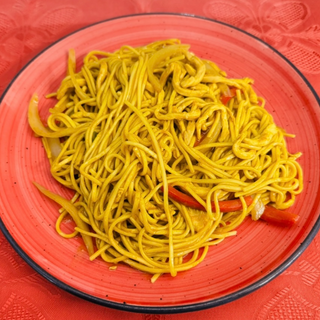 Tallarines De Trigo Con Cerdo