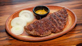 Punjena pljeskavica na porciju