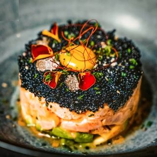 Tártaro salmão trufado