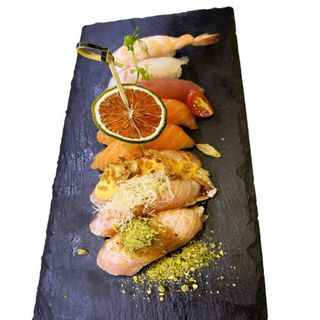 1047. Nigiri Mixto (8 Pzs.)
