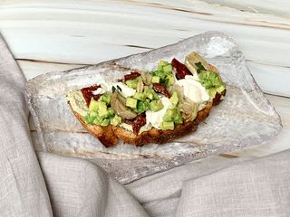 Брускета з артишоками і бурратою (170g)