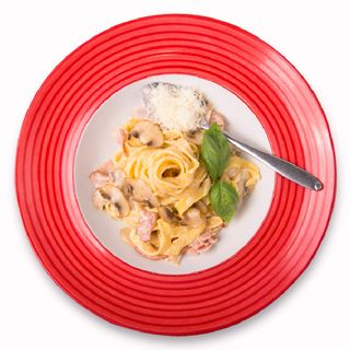 Фетучіні з грибами і шинкою (300г)