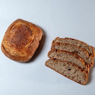 ჭვავის პური გაღვივებული მარცვლეულით 