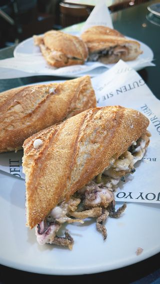 Bocata de Calamares de Lalola con all i oli, TOP!!!!