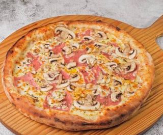 Pizza Luna Prosciutto e Cogumelos (31cm)