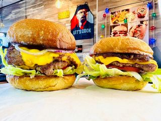 IN N OUT Чийзбургер 250г