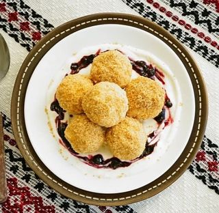 Papanasi fierti cu prune