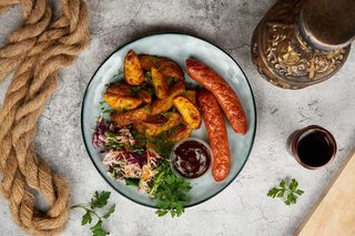 Zestaw z Kiełbasą z grilla  700-750 gr.