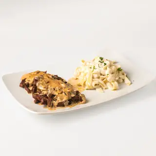  EMINCE DE BEAUF A LA CRÈME ET CHAMPIGNONS 