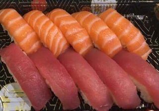 203 Nighiri sake maguro - 10 pezzi