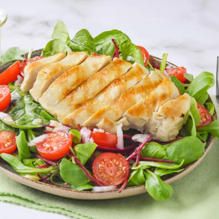 Pechuga De Pollo Con Gñoquis Y Ensaladilla