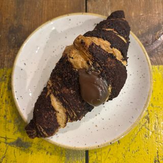 Croissant alla nocciolata