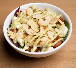 Chicken Caprese Salad Small 150 g 