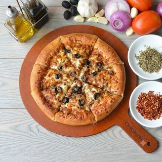 Super Supreme Chicken Pizza