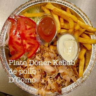 Plato Combinado De Kebab De Pollo Y Ensalada