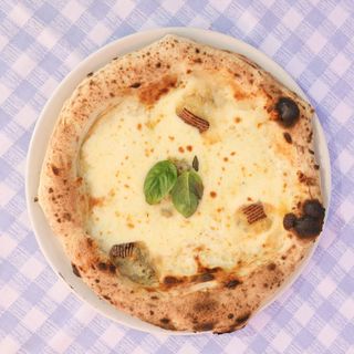 Quattro formaggi (bianca)