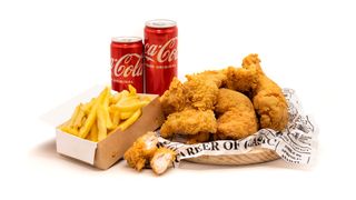 Menú 4 Piezas De Pollo  +  4 Tiras De Solomillo De Pollo 