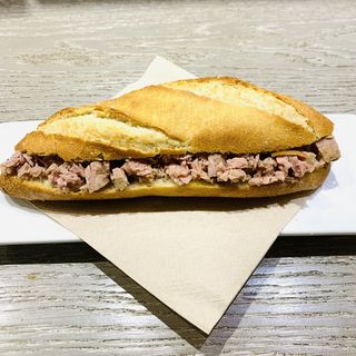 Entrepà  Tonyina (Gran)