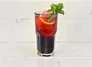 Blackcurrant Tea With Lemon