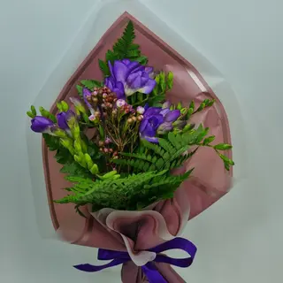 buchet 5 frezii mov
