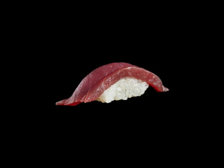 Tuna nigiri