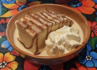 Tres Leches Con Cajeta