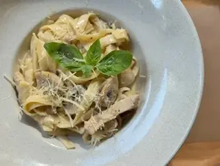 Паста з індичкою та грибами (360g)