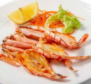 Spiedini di gamberoni alla griglia