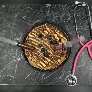 Waffle cu banane + 2 toppinguri