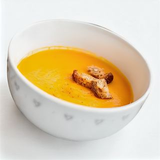 Крем супа от червена леща с пащърнак