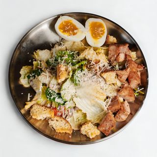 З куркою + томати та соусом цезар