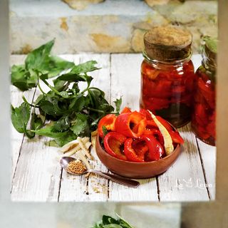 Gogoșari și castraveți în oțet