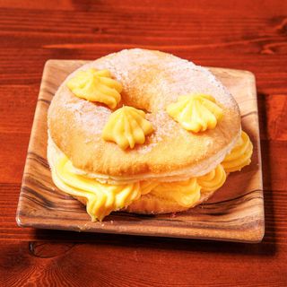 Ciambella fritta crema pasticciera