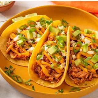 ORDEN DE 3 PIEZAS Tacos de Tinga