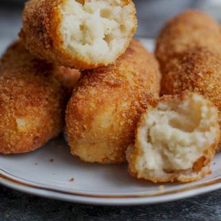 Croquetas de Pollo Asado (8 und)