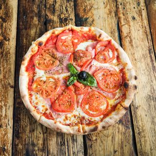 Pizza napolitana (mediana)