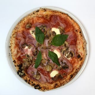 Prosciutto e Funghi