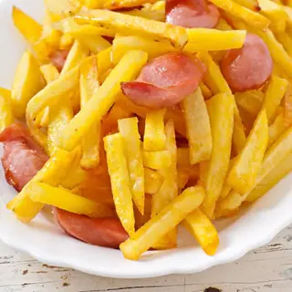 Salchipapa