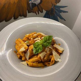 Penne sa piletinom i vodka sosom 300gr