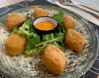 Queso Cheddar con jalapeños 1/2 ración