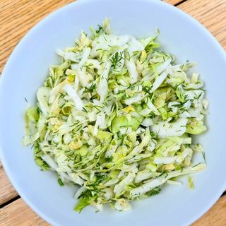 Salată de varză albă