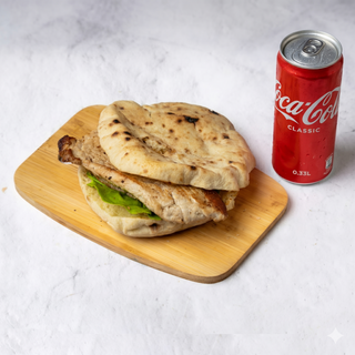 Bela vešalica + Coca-Cola 0.33l