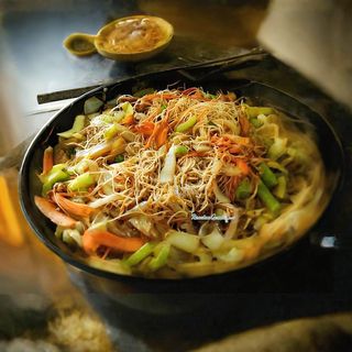 2231 Пържено оризово фиде със зеленчуци (600г)