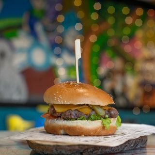 Gotensks SuperSaiyan cheeseburger